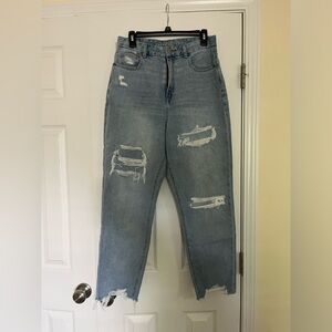 American Eagle Curvy High Rise Distressed Mom Jean Size 8R